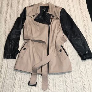Nude/Black trench coat
